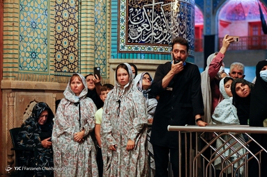 لاله گردانی در شب شام غریبان - حرم شاهچراغ (ع)