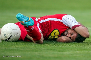لیگ برتر فوتبال/ پرسپولیس تهران ۲ - صنعت نفت آبادان ۰