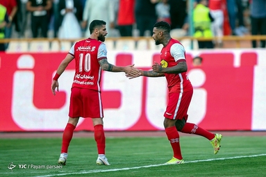 لیگ برتر فوتبال/ پرسپولیس تهران ۲ - صنعت نفت آبادان ۰
