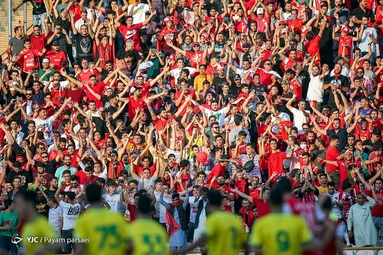 لیگ برتر فوتبال/ پرسپولیس تهران ۲ - صنعت نفت آبادان ۰