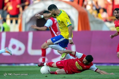 لیگ برتر فوتبال/ پرسپولیس تهران ۲ - صنعت نفت آبادان ۰