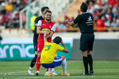 لیگ برتر فوتبال/ پرسپولیس تهران ۲ - صنعت نفت آبادان ۰