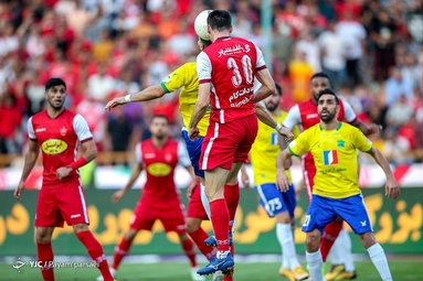 لیگ برتر فوتبال/ پرسپولیس تهران ۲ - صنعت نفت آبادان ۰