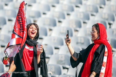 لیگ برتر فوتبال/ پرسپولیس تهران ۲ - صنعت نفت آبادان ۰
