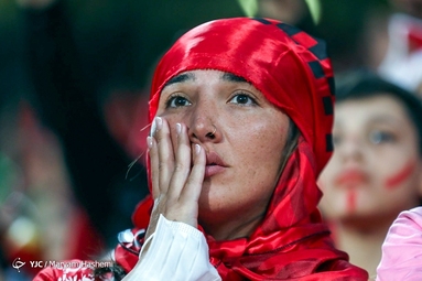 حضور بانوان هوادار پرسپولیس در ورزشگاه آزادی
