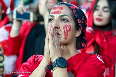 حضور بانوان هوادار پرسپولیس در ورزشگاه آزادی
