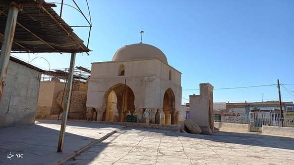  آرامگاه شیخ یوسف سروستانی