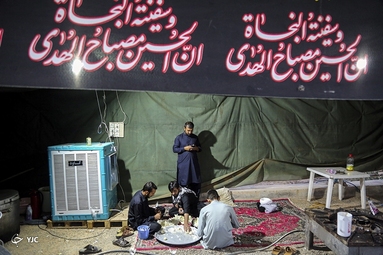 میزبانی از زائران اربعین در قرارگاه مردمی اربعین قم