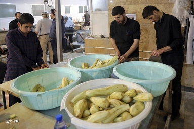 میزبانی از زائران اربعین در قرارگاه مردمی اربعین قم