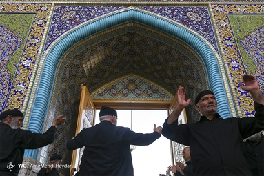 عزاداری سالروز شهادت امام رضا (ع) در حرم مطهر رضوی