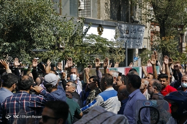 مراسم تشییع و خاکسپاری پیکر شهید گمنام در سازمان ثبت احوال کشور