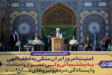 صبحگاه مشترک نیرو‌های نظامی در مسجد مقدس جمکران