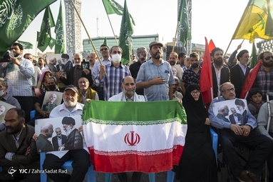 آیین بزرگداشت شهید همدانی در میدان امام حسین (ع)