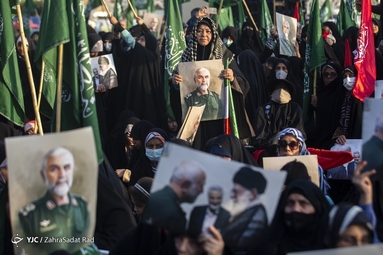 آیین بزرگداشت شهید همدانی در میدان امام حسین (ع)