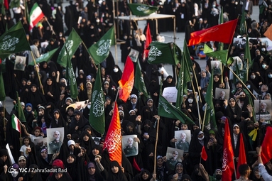 آیین بزرگداشت شهید همدانی در میدان امام حسین (ع)