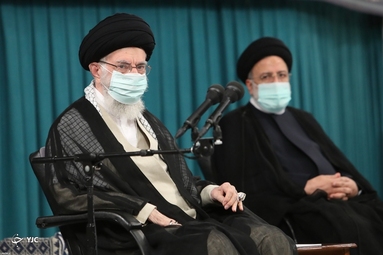 دیدار مسئولان نظام و میهمانان کنفرانس وحدت اسلامى با رهبر انقلاب