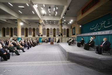 دیدار مسئولان نظام و میهمانان کنفرانس وحدت اسلامى با رهبر انقلاب