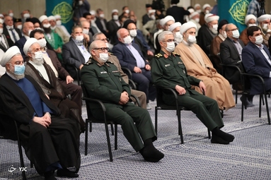 دیدار مسئولان نظام و میهمانان کنفرانس وحدت اسلامى با رهبر انقلاب