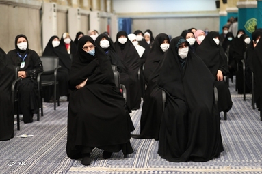 دیدار مسئولان نظام و میهمانان کنفرانس وحدت اسلامى با رهبر انقلاب