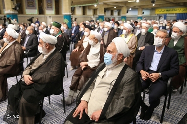 دیدار مسئولان نظام و میهمانان کنفرانس وحدت اسلامى با رهبر انقلاب