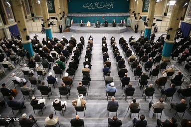 دیدار مسئولان نظام و میهمانان کنفرانس وحدت اسلامى با رهبر انقلاب