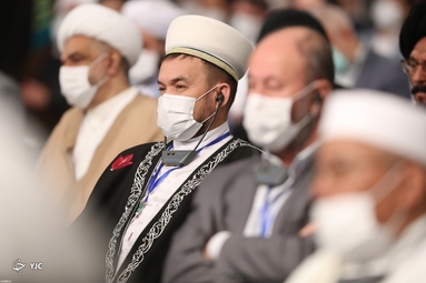 دیدار مسئولان نظام و میهمانان کنفرانس وحدت اسلامى با رهبر انقلاب