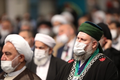 دیدار مسئولان نظام و میهمانان کنفرانس وحدت اسلامى با رهبر انقلاب