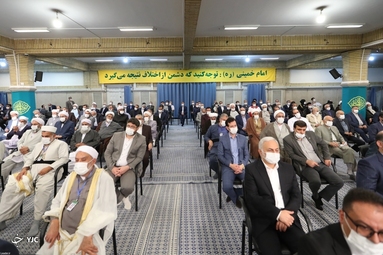 دیدار مسئولان نظام و میهمانان کنفرانس وحدت اسلامى با رهبر انقلاب