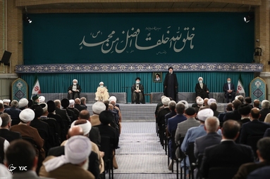 دیدار مسئولان نظام و میهمانان کنفرانس وحدت اسلامى با رهبر انقلاب