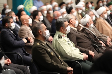 دیدار مسئولان نظام و میهمانان کنفرانس وحدت اسلامى با رهبر انقلاب