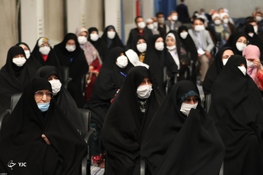 دیدار مسئولان نظام و میهمانان کنفرانس وحدت اسلامى با رهبر انقلاب