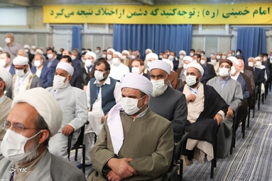 دیدار مسئولان نظام و میهمانان کنفرانس وحدت اسلامى با رهبر انقلاب