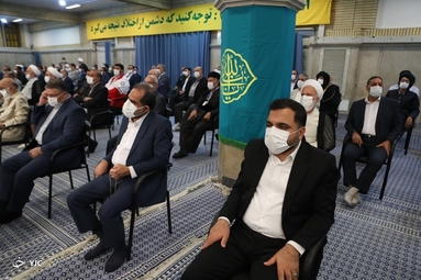 دیدار مسئولان نظام و میهمانان کنفرانس وحدت اسلامى با رهبر انقلاب