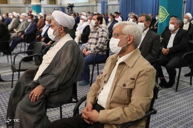 دیدار مسئولان نظام و میهمانان کنفرانس وحدت اسلامى با رهبر انقلاب