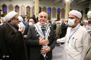 دیدار مسئولان نظام و میهمانان کنفرانس وحدت اسلامى با رهبر انقلاب