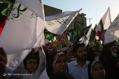 جشن بزرگ میلاد پیامبر (ص) در میدان ولیعصر (عج)