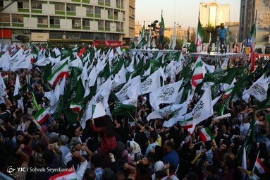 جشن بزرگ میلاد پیامبر (ص) در میدان ولیعصر (عج)