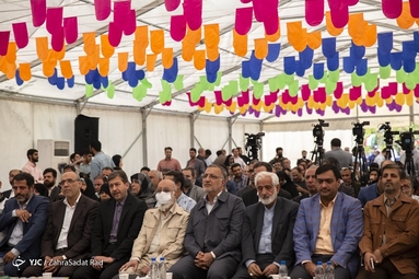آیین بهره برداری از ۲۶۳ دستگاه اتوبوس و مینی‌بوس و دو هزار تاکسی در پایتخت