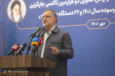 آیین بهره برداری از ۲۶۳ دستگاه اتوبوس و مینی‌بوس و دو هزار تاکسی در پایتخت