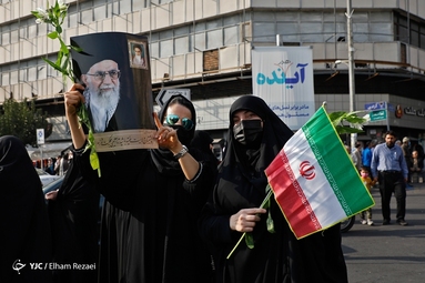 راهپیمایی مردم تهران در محکومیت جنایت تروریستی حرم شاهچراغ (ع)