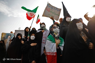 راهپیمایی مردم تهران در محکومیت جنایت تروریستی حرم شاهچراغ (ع)