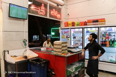 تماشای بازی تیم فوتبال ایران در جام جهانی 2022 قطر - زنجان