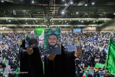 اجتماع بزرگ دختران انقلاب در ورزشگاه شیرودی