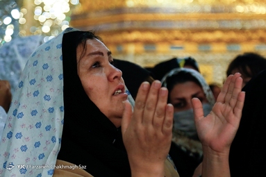 اهدا ۳۱۳ جهیزیه به ۳۱۳ عروس و داماد در حرم شاهچراغ