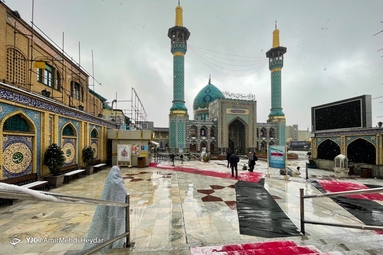 حال و هوای بازار تجریش در یک روز بارانی پاییز