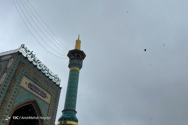 حال و هوای بازار تجریش در یک روز بارانی پاییز