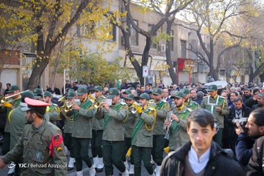وداع با صدای انقلاب / تشییع پیکر استاد اسفندیار قره‌باغی