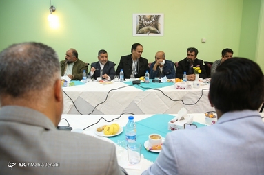 نشست هم‌اندیشی با اصحاب رسانه با موضوع سومین سالگرد شهادت حاج‌قاسم سلیمانی