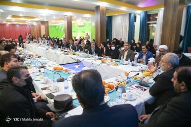 نشست هم‌اندیشی با اصحاب رسانه با موضوع سومین سالگرد شهادت حاج‌قاسم سلیمانی