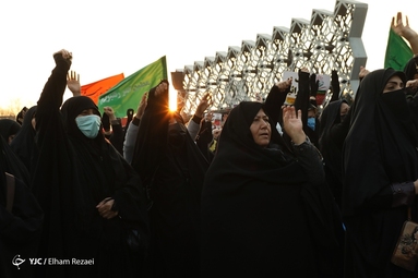 مراسم بزرگداشت یوم‌الله ۹ دی عصر در میدان آیینی امام حسین(ع)